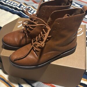 Leather womens boots